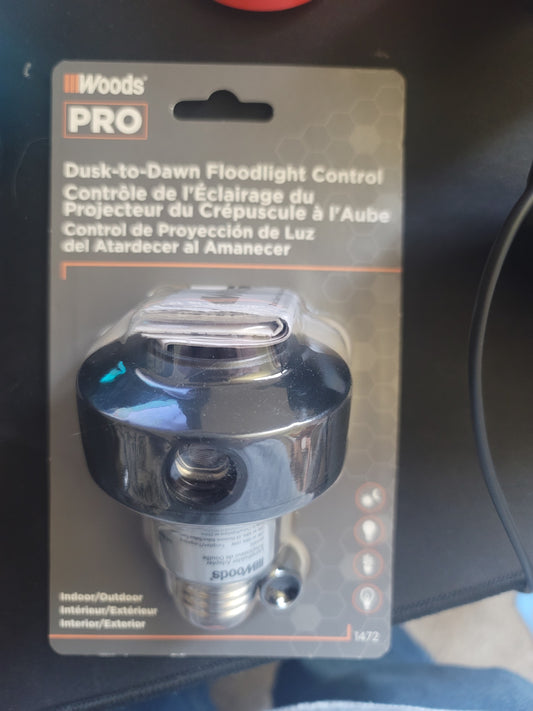 Dusk to Dawn Floodlight control